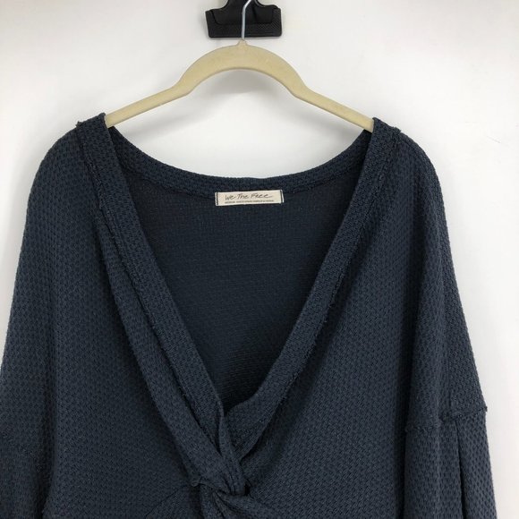 Free People Charcoal Fall For You V-Neck Long Sleeve Twist Front Cropped Tee M - Picture 6 of 15